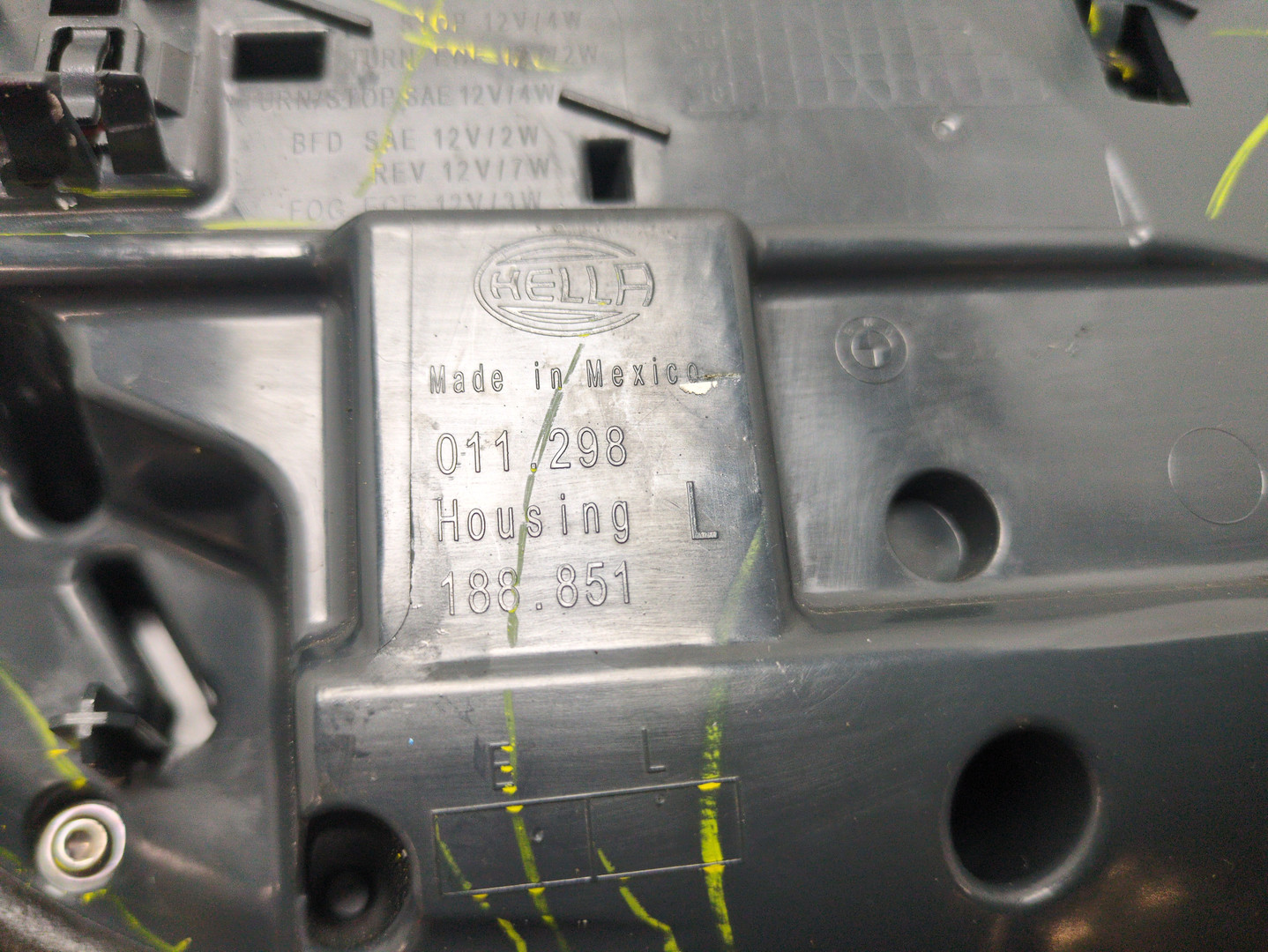 Фонарь задний внутренний левый