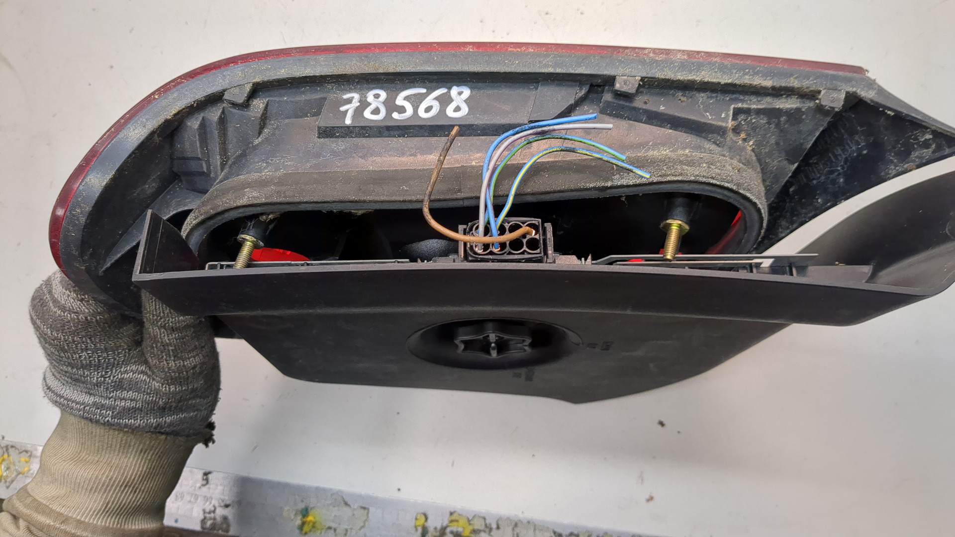 Фонарь задний левый