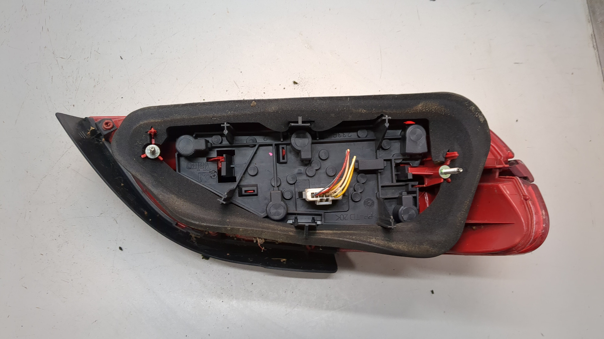 Фонарь задний правый