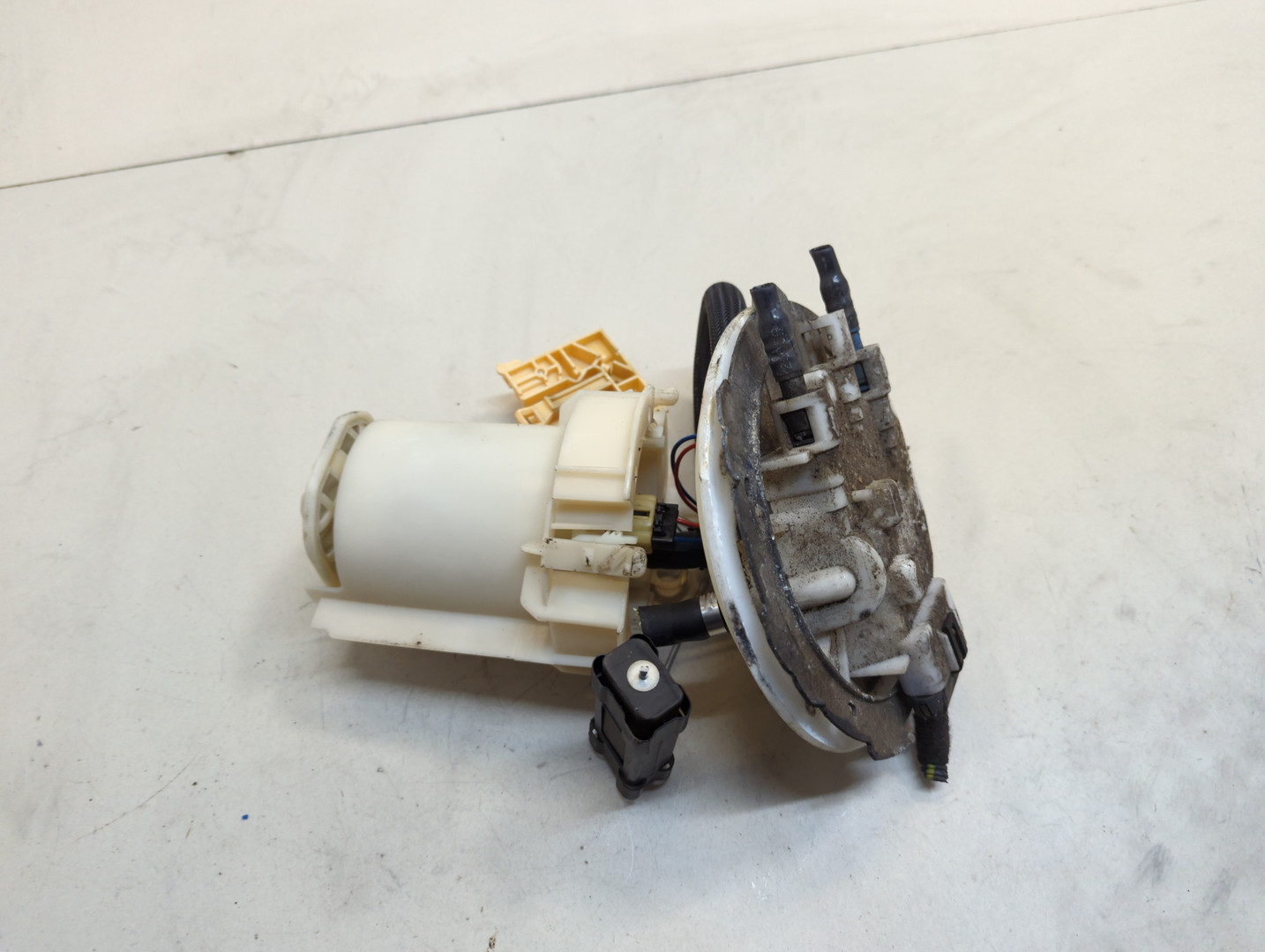 Насос топливный электрический