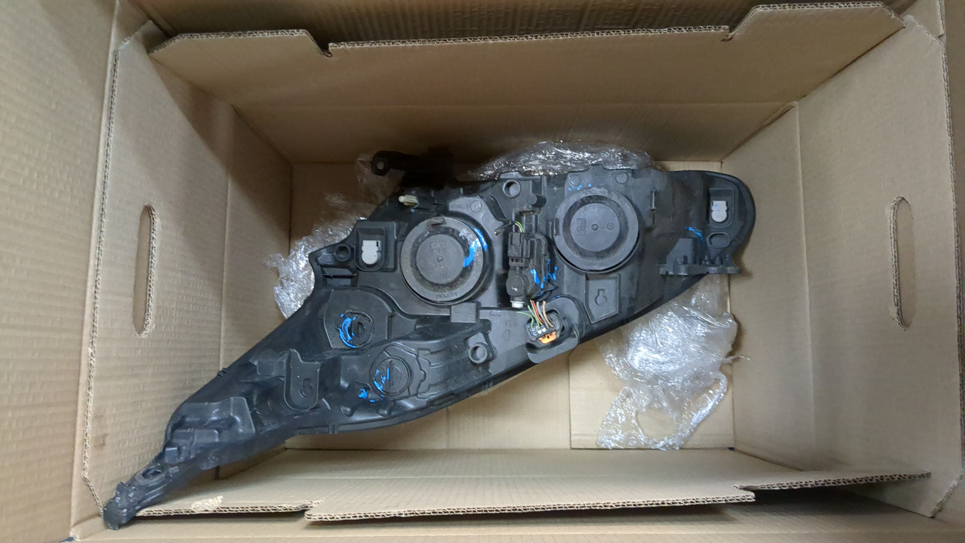 Фара правая