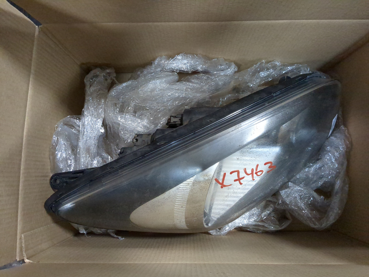 Фара правая