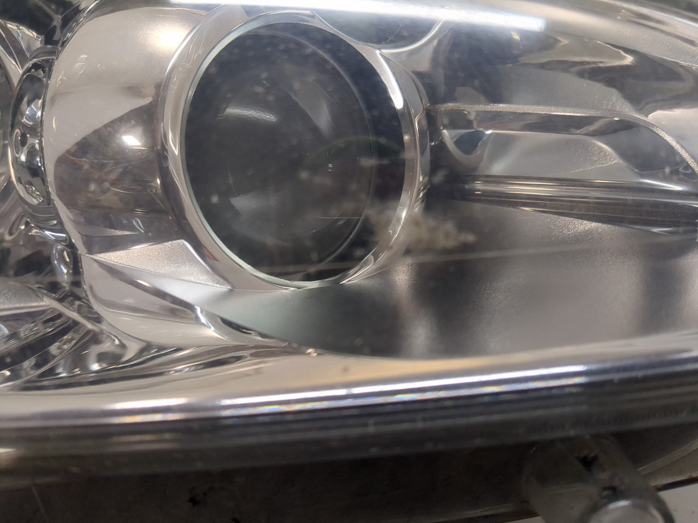 Фара правая