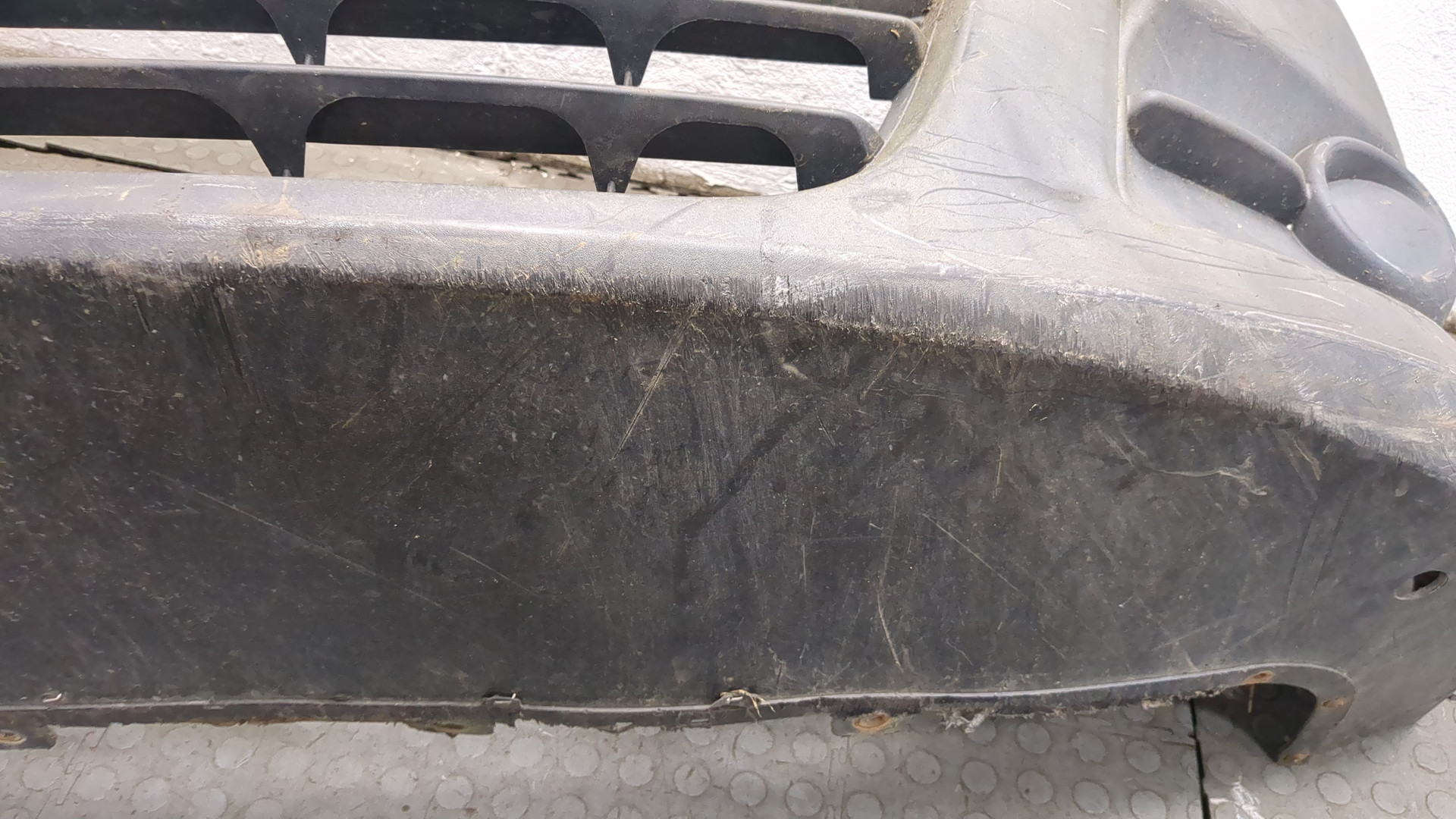 Бампер передний