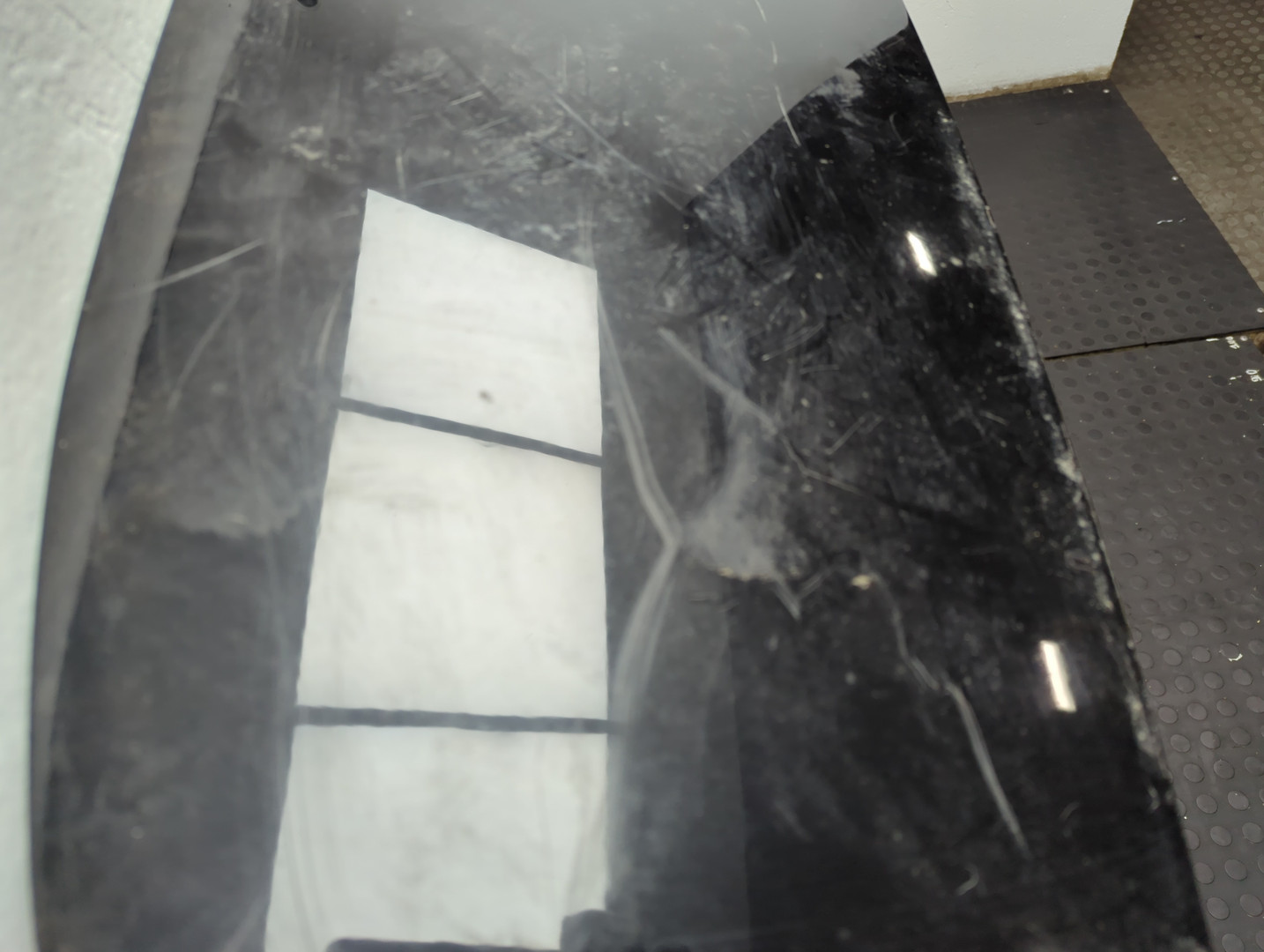 Дверь багажника