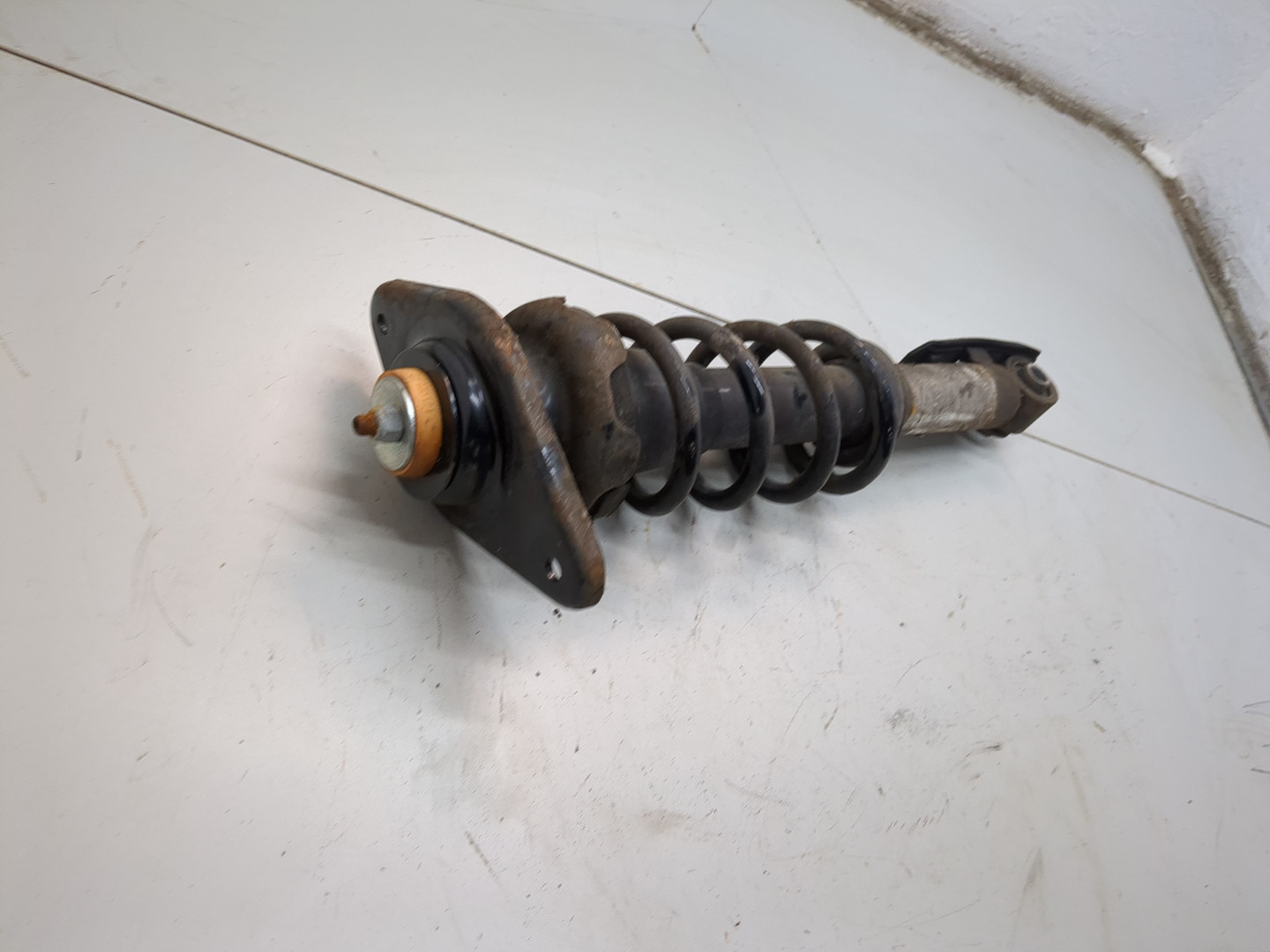 Амортизатор задний (стойка)