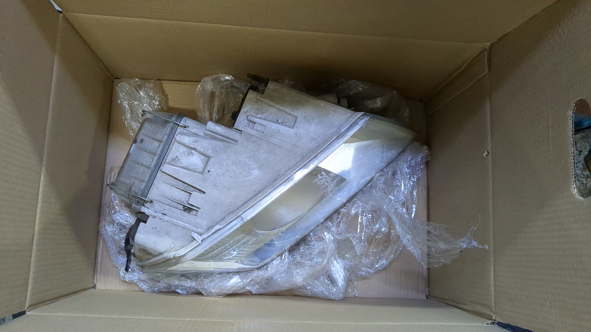 Фара правая