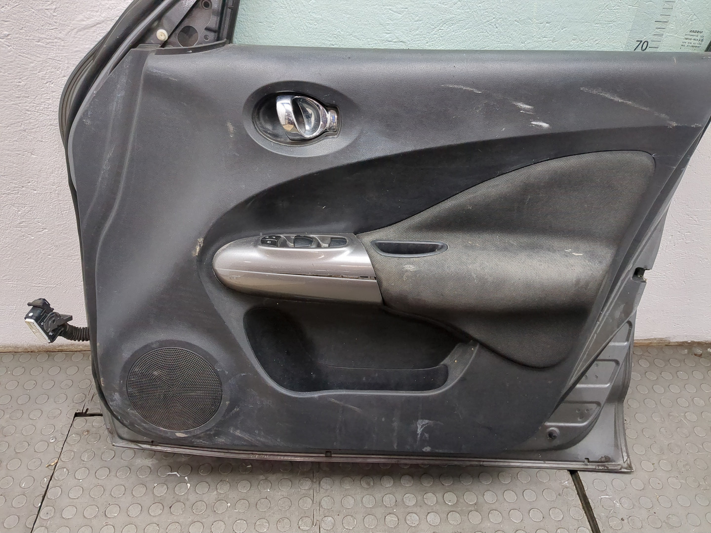 Дверь передняя правая