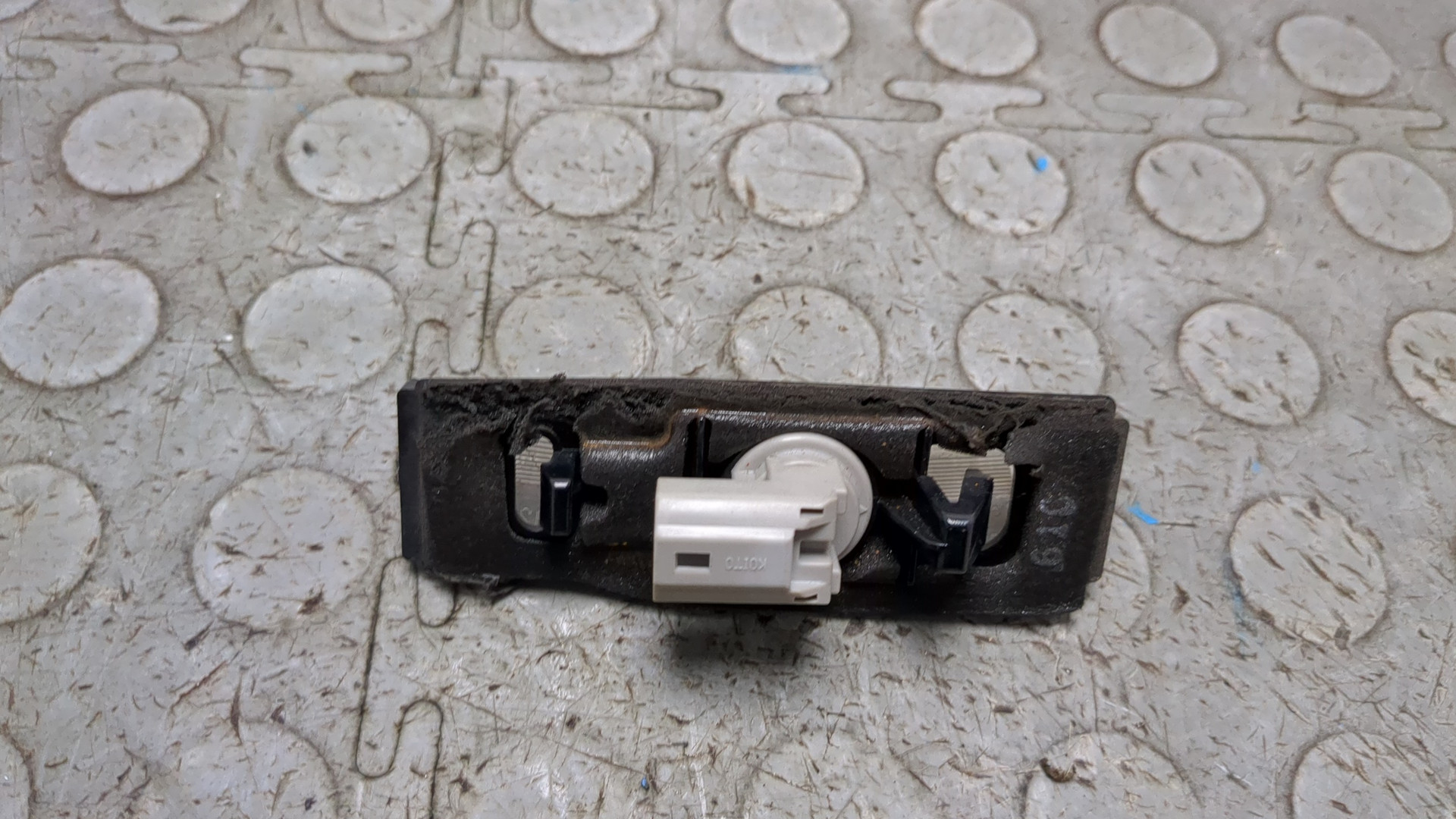 Фонарь подсветки номера