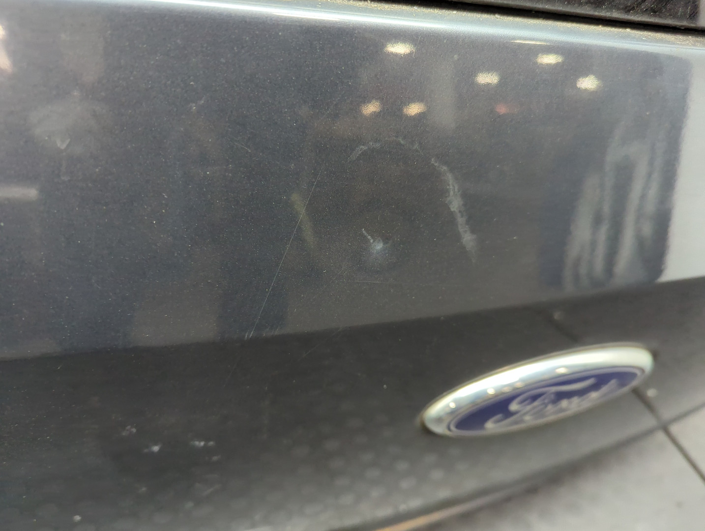 Дверь багажника