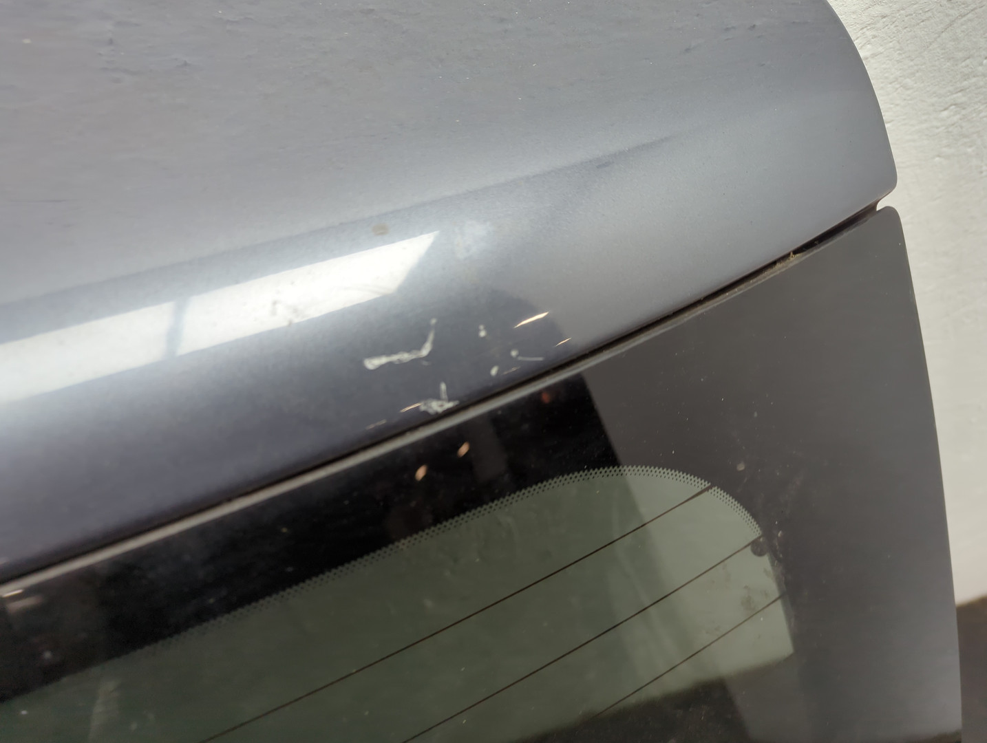 Дверь багажника