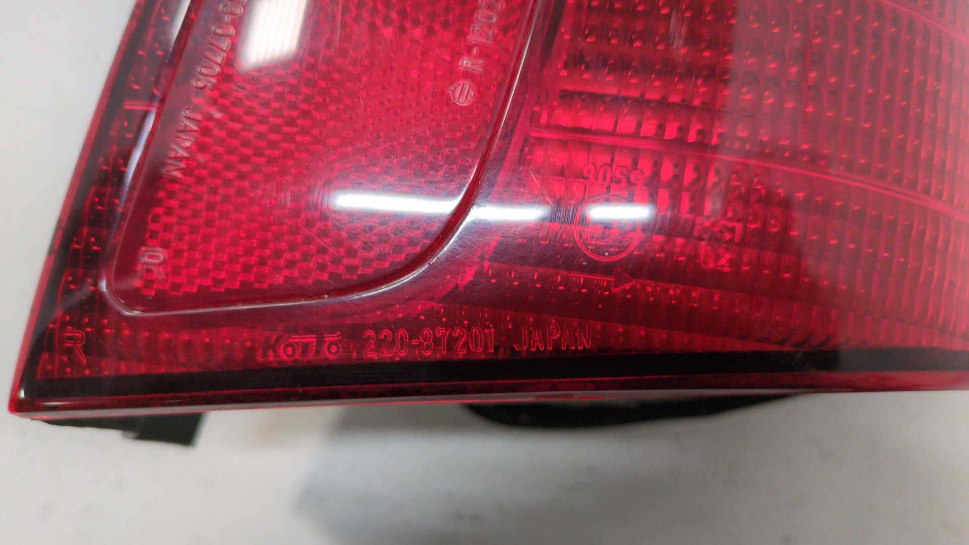 Фонарь задний правый