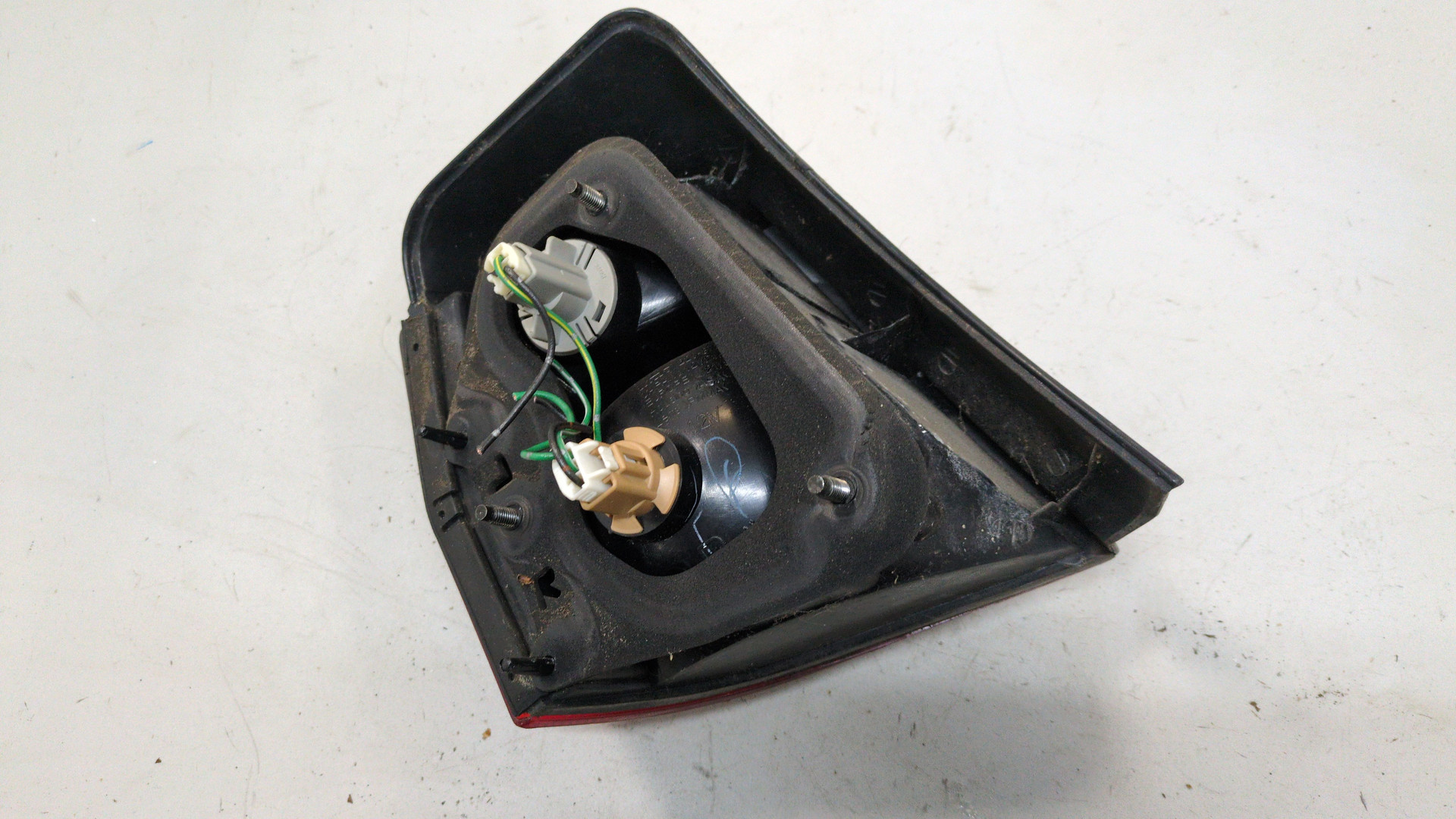 Фонарь задний правый