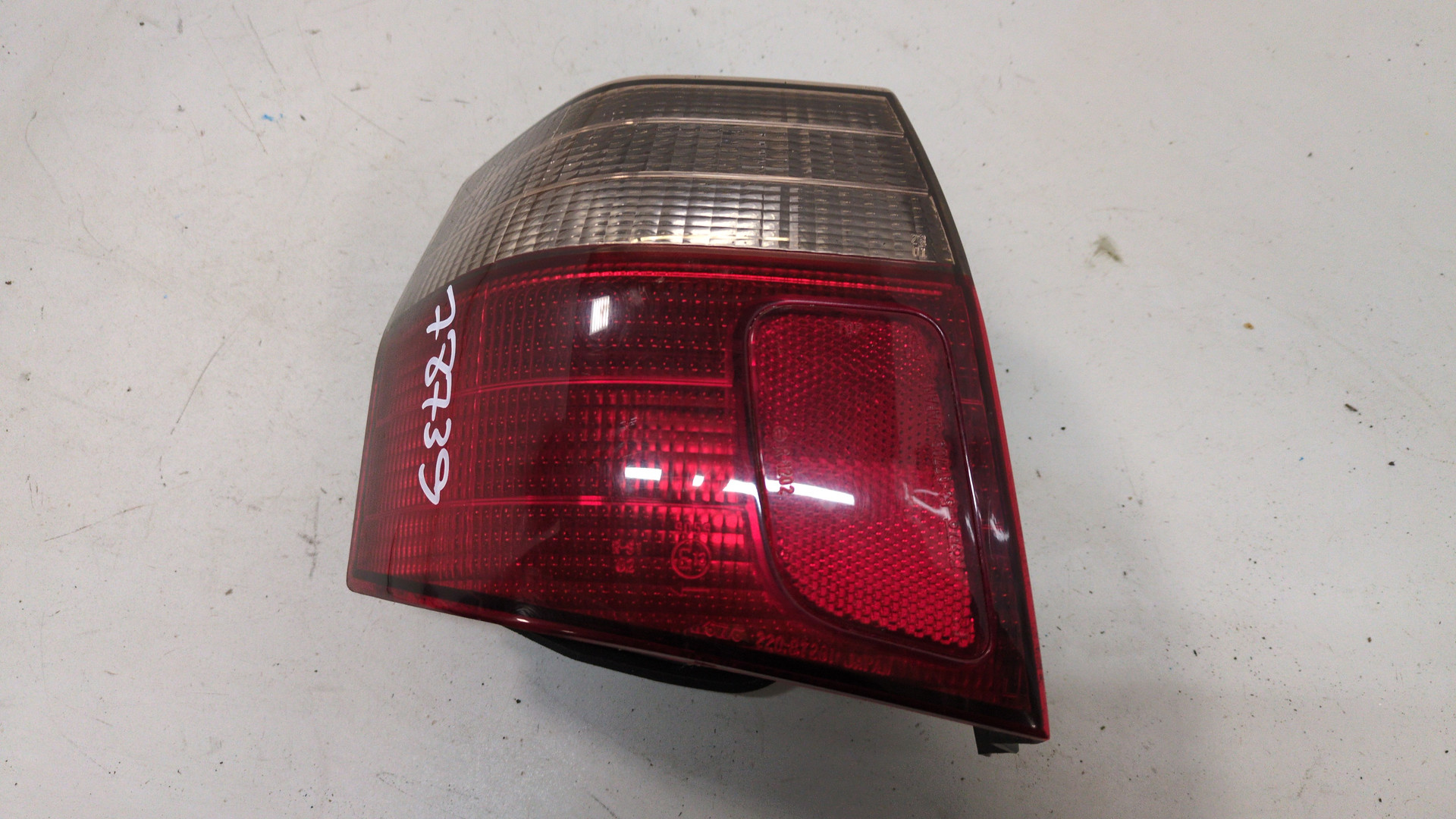 Фонарь задний левый