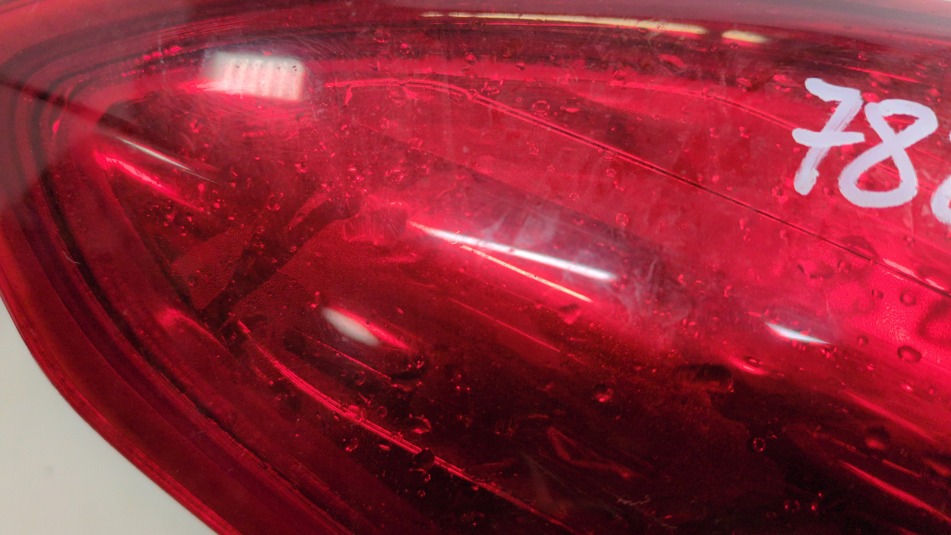 Фонарь задний левый