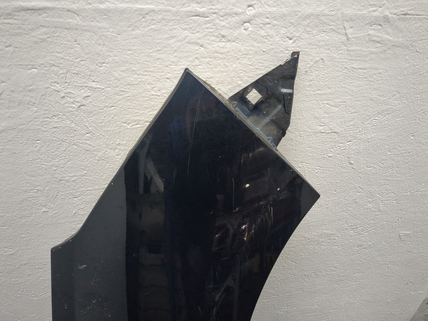 Крыло переднее правое