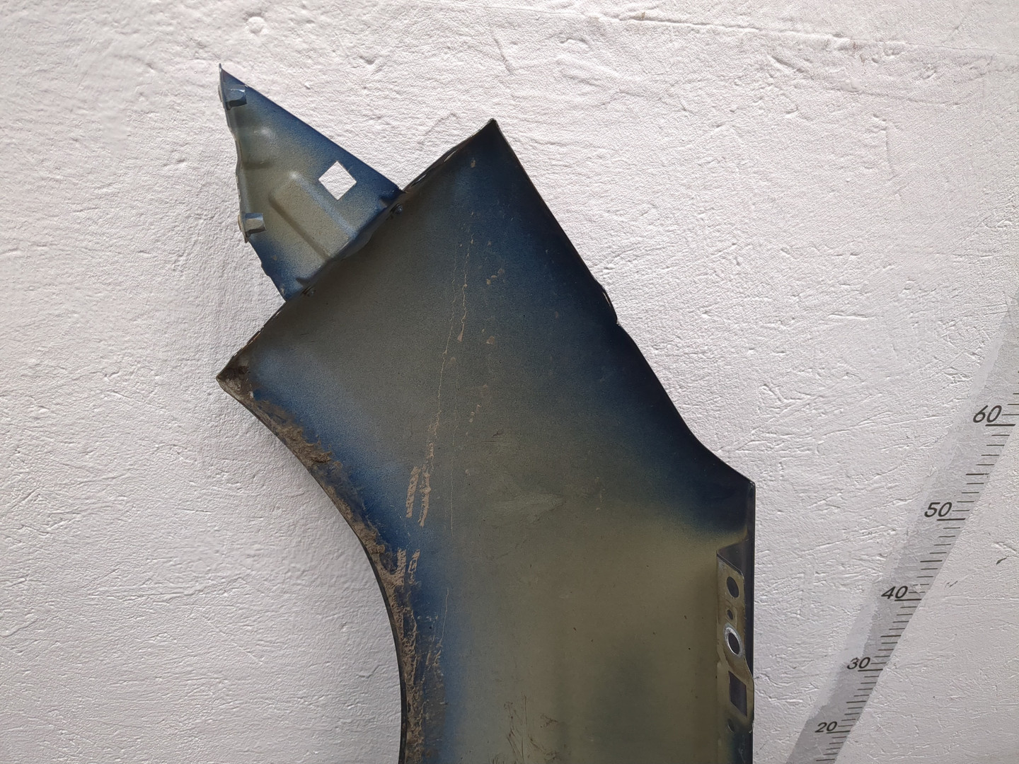 Крыло переднее правое