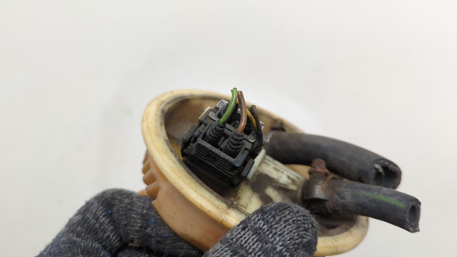 Насос топливный электрический