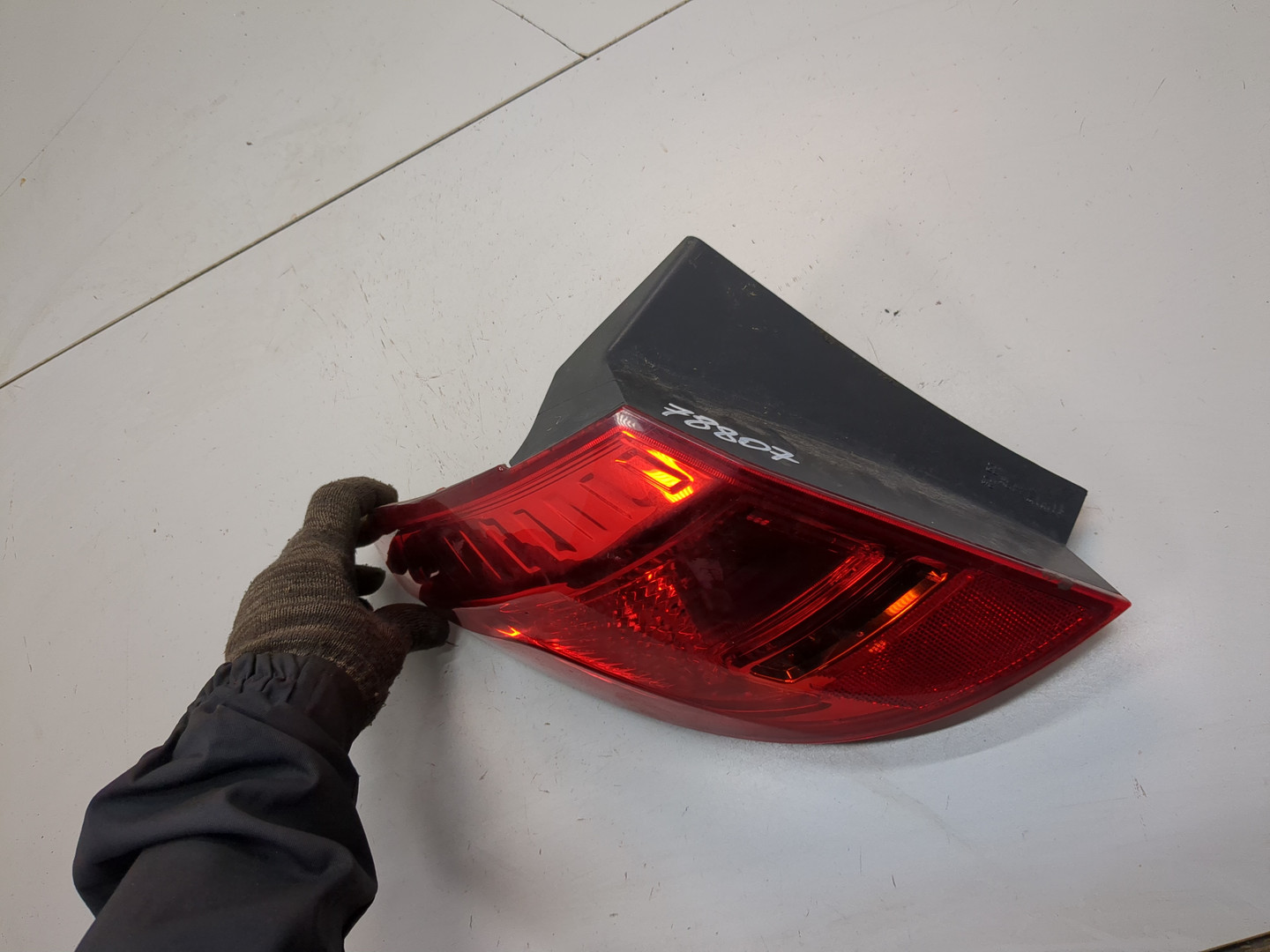 Фонарь задний левый