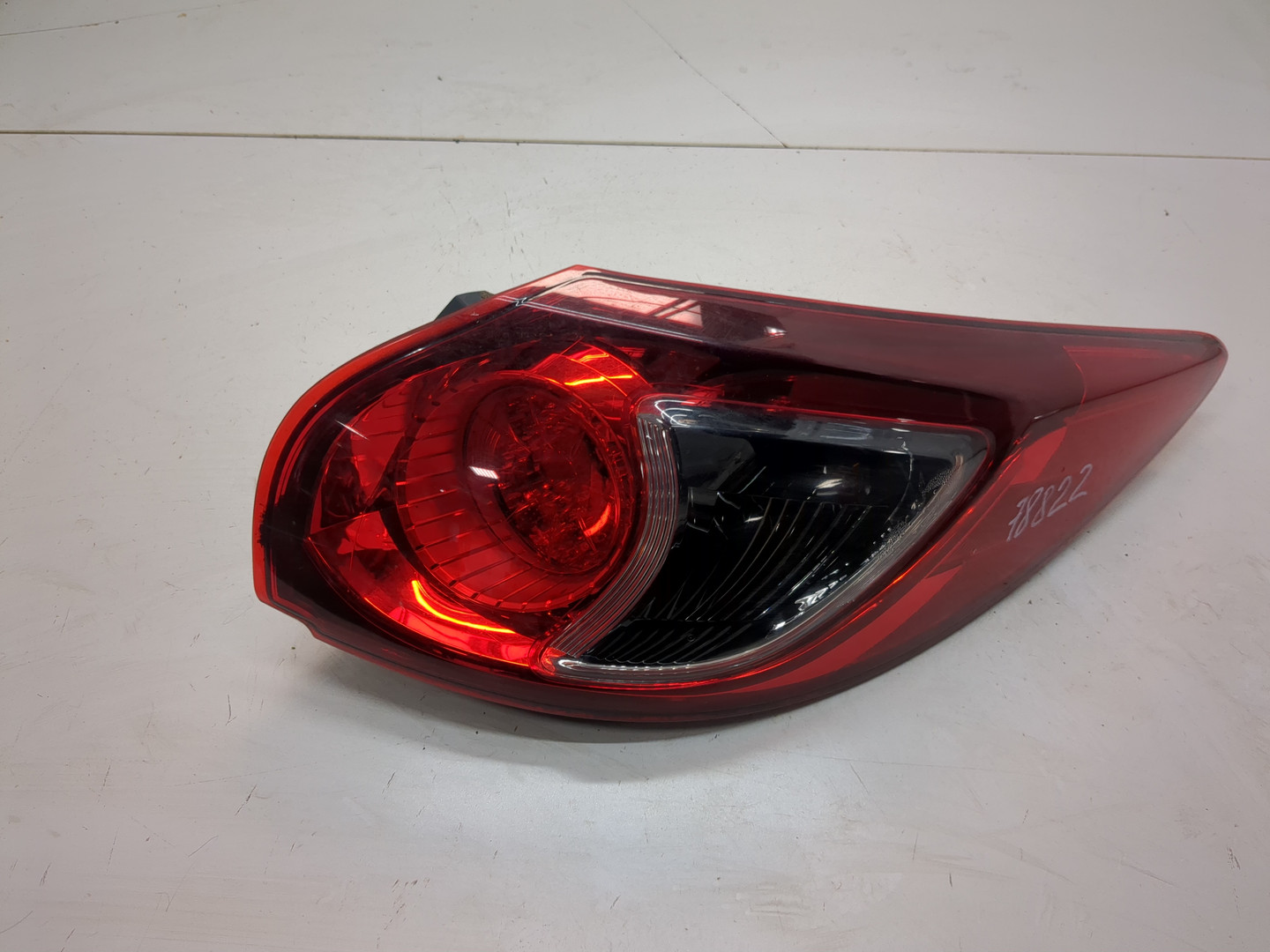 Фонарь задний правый