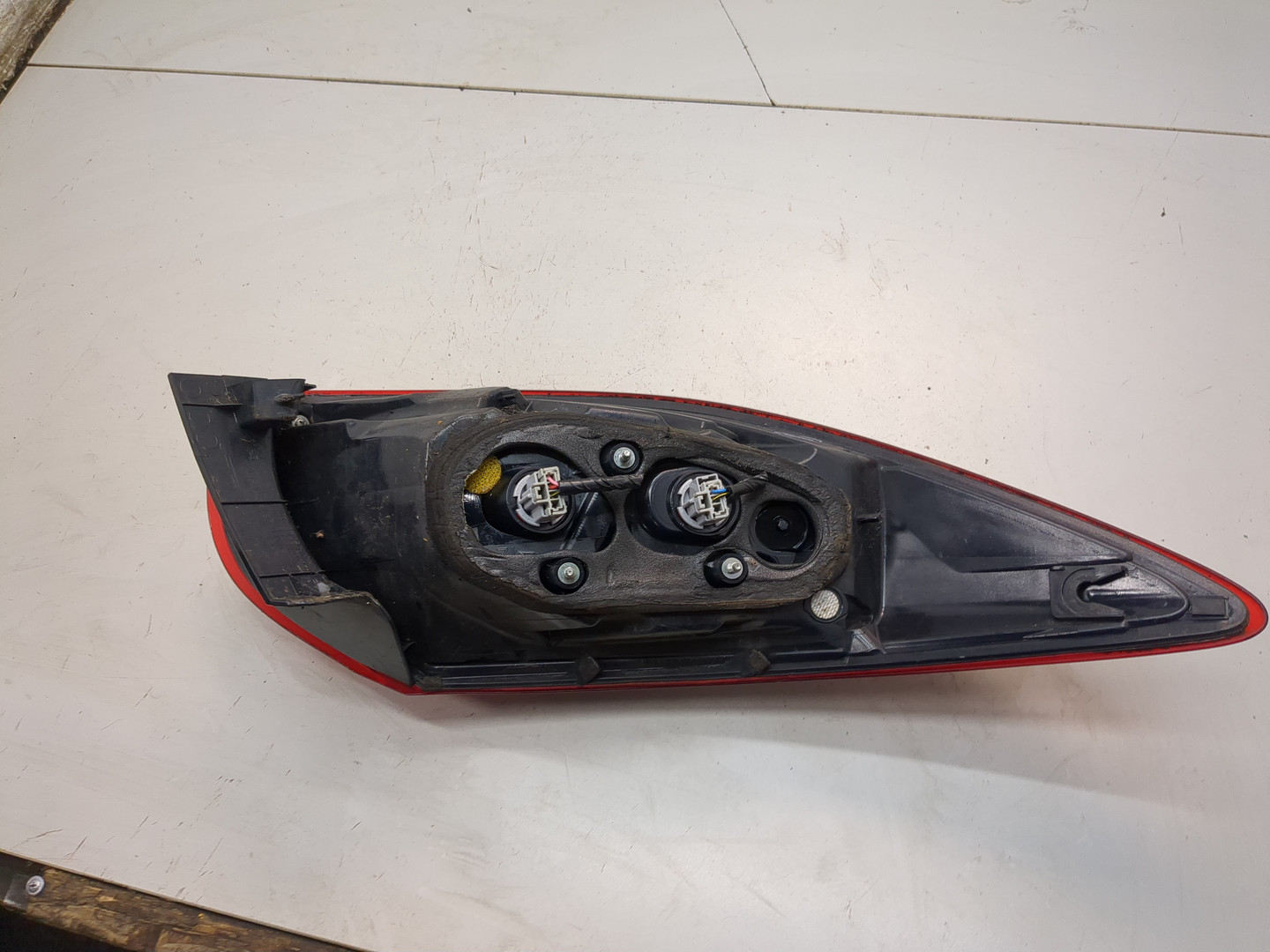 Фонарь задний правый