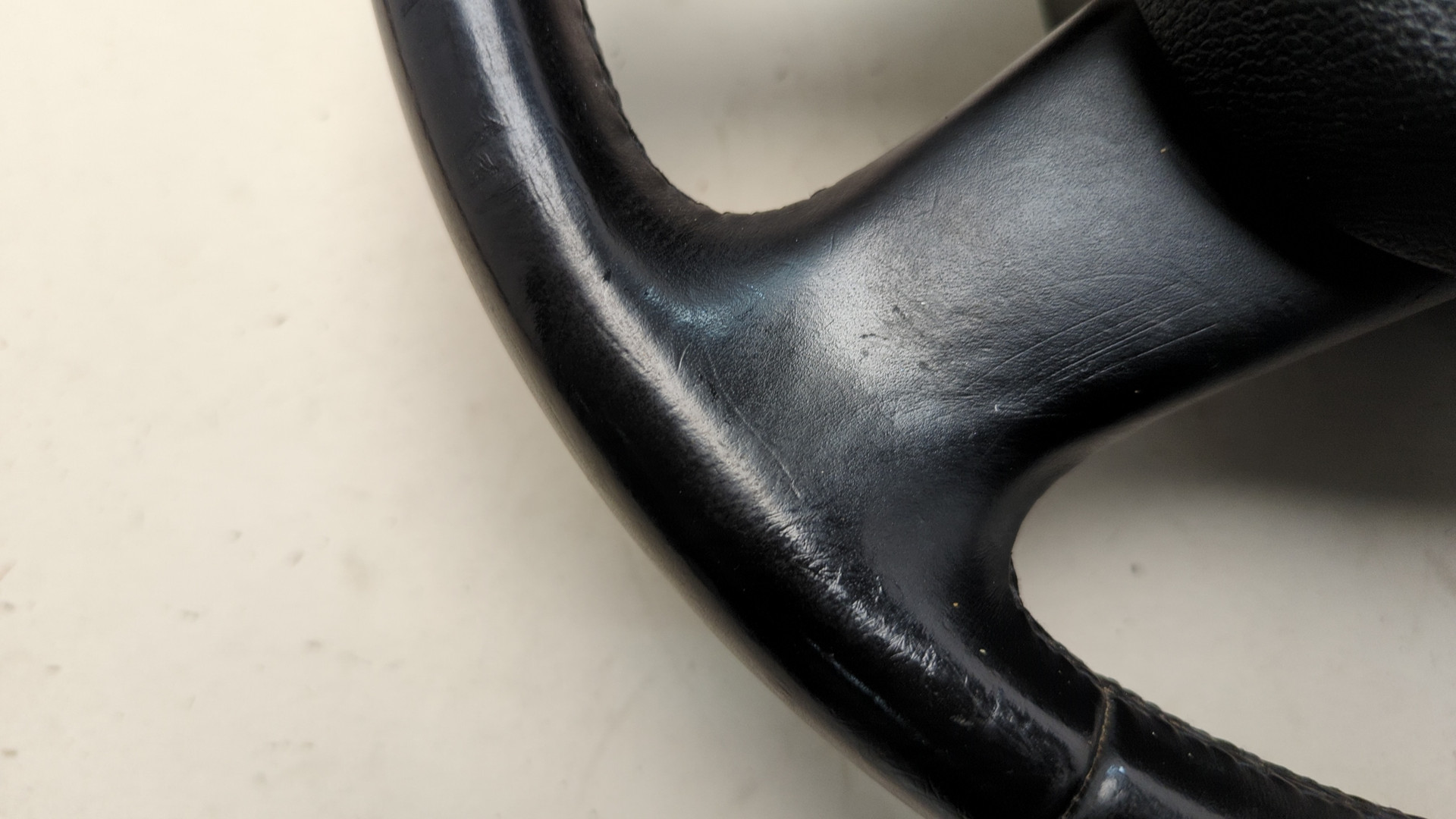 Рулевое колесо (руль)