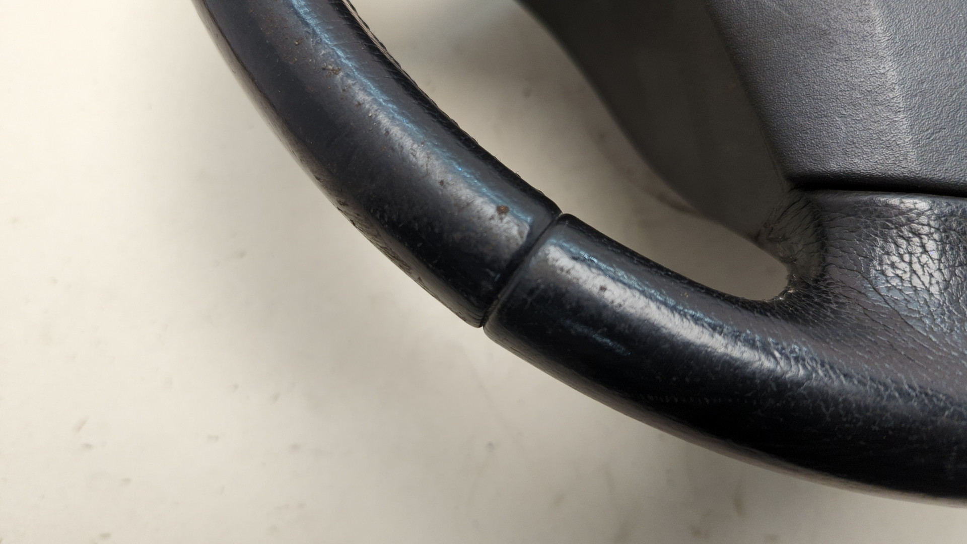 Рулевое колесо (руль)