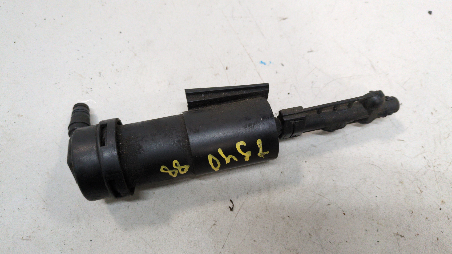 Форсунка омывателя фары