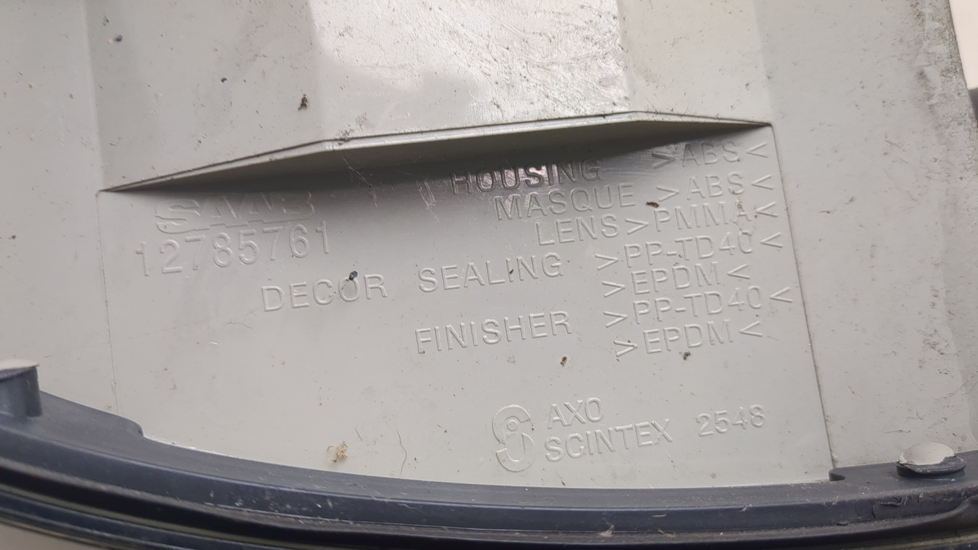 Фонарь задний правый