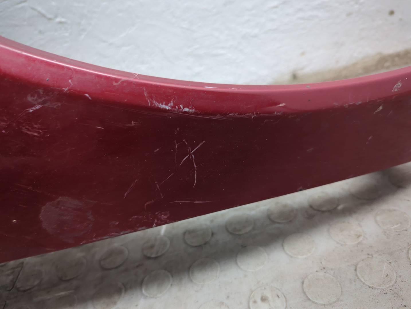 Крыло переднее правое