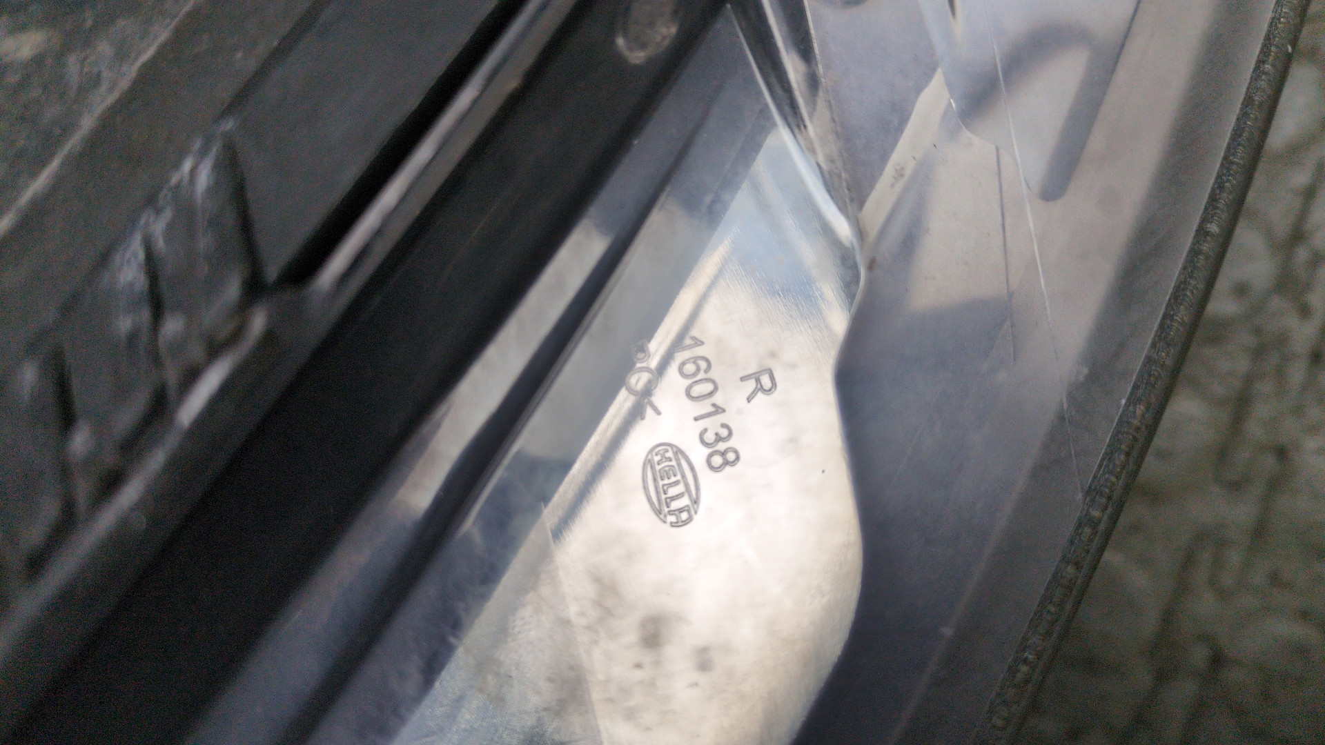 Фара правая