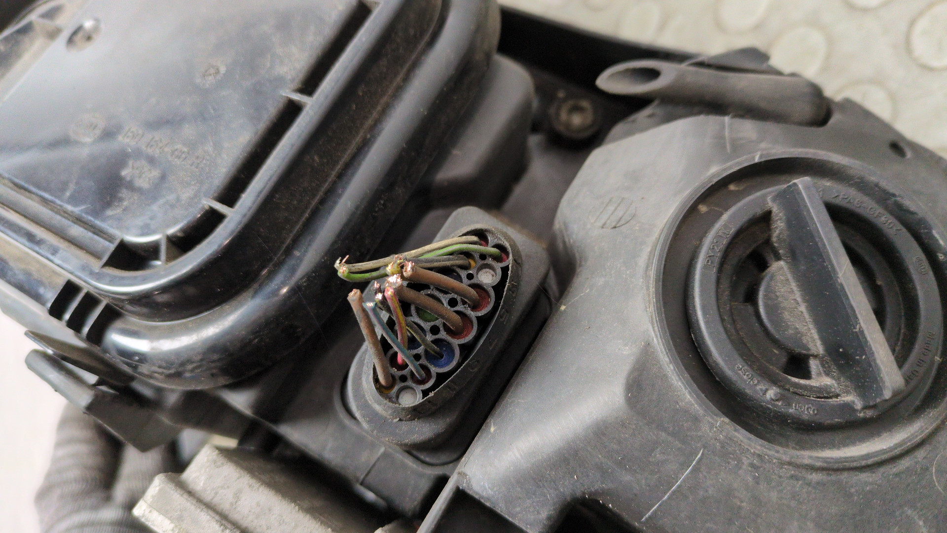 Фара правая