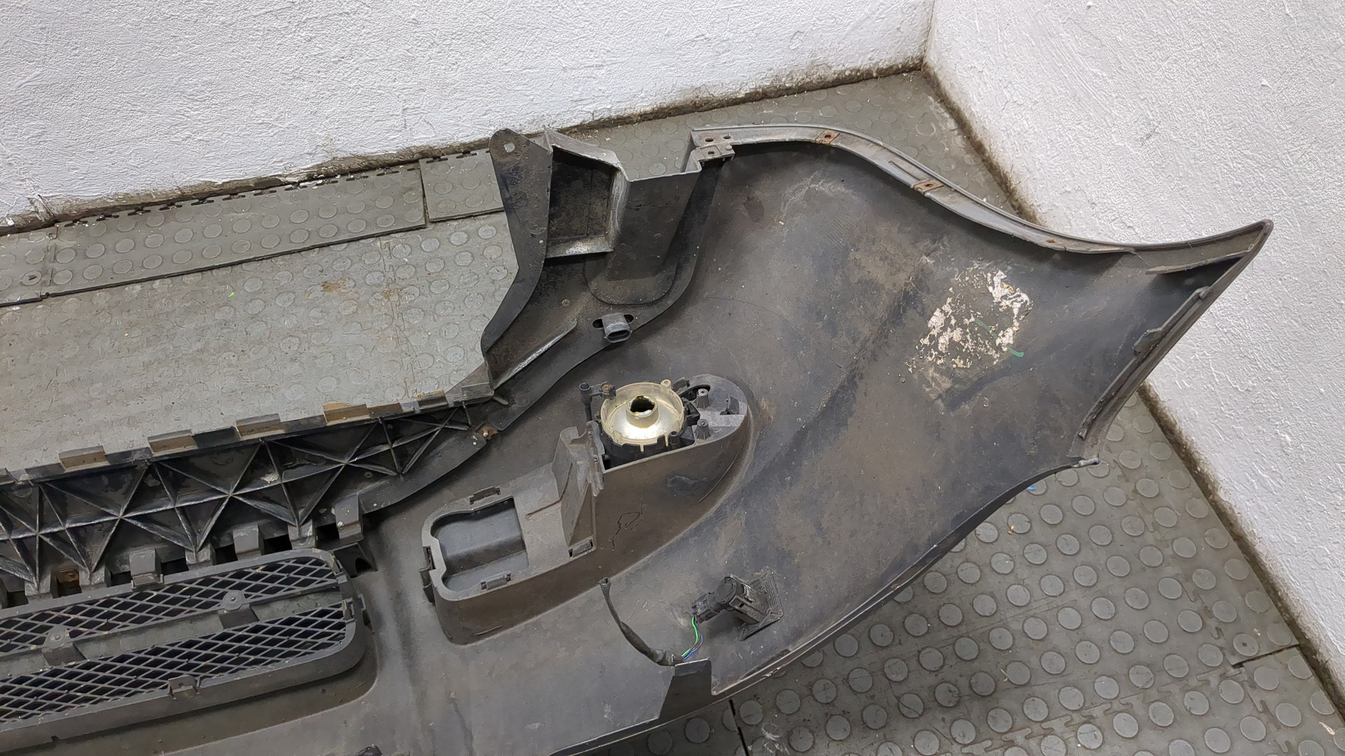 Бампер передний