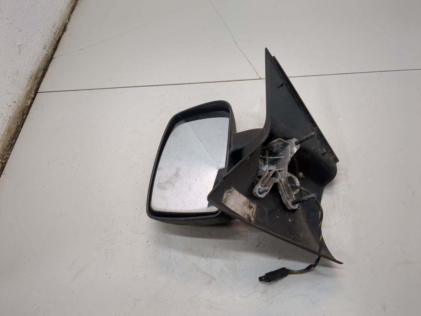 Зеркало левое электрическое