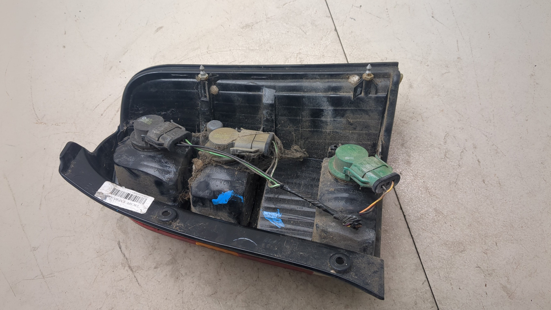 Фонарь задний левый