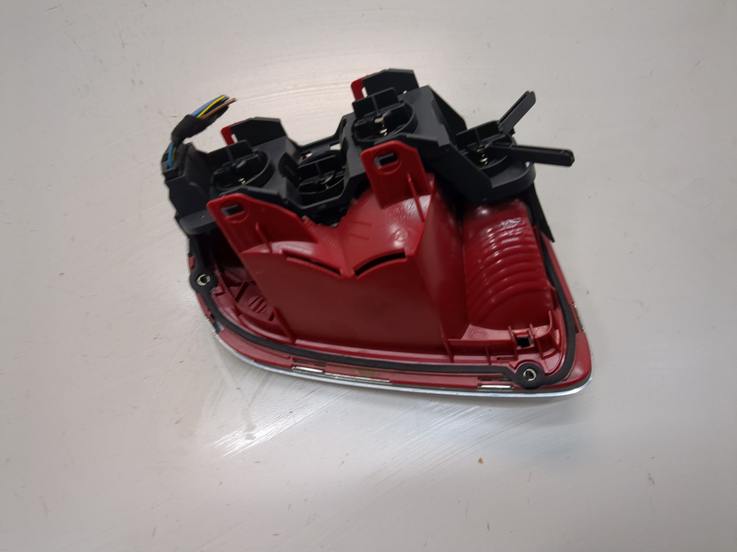 Фонарь задний левый