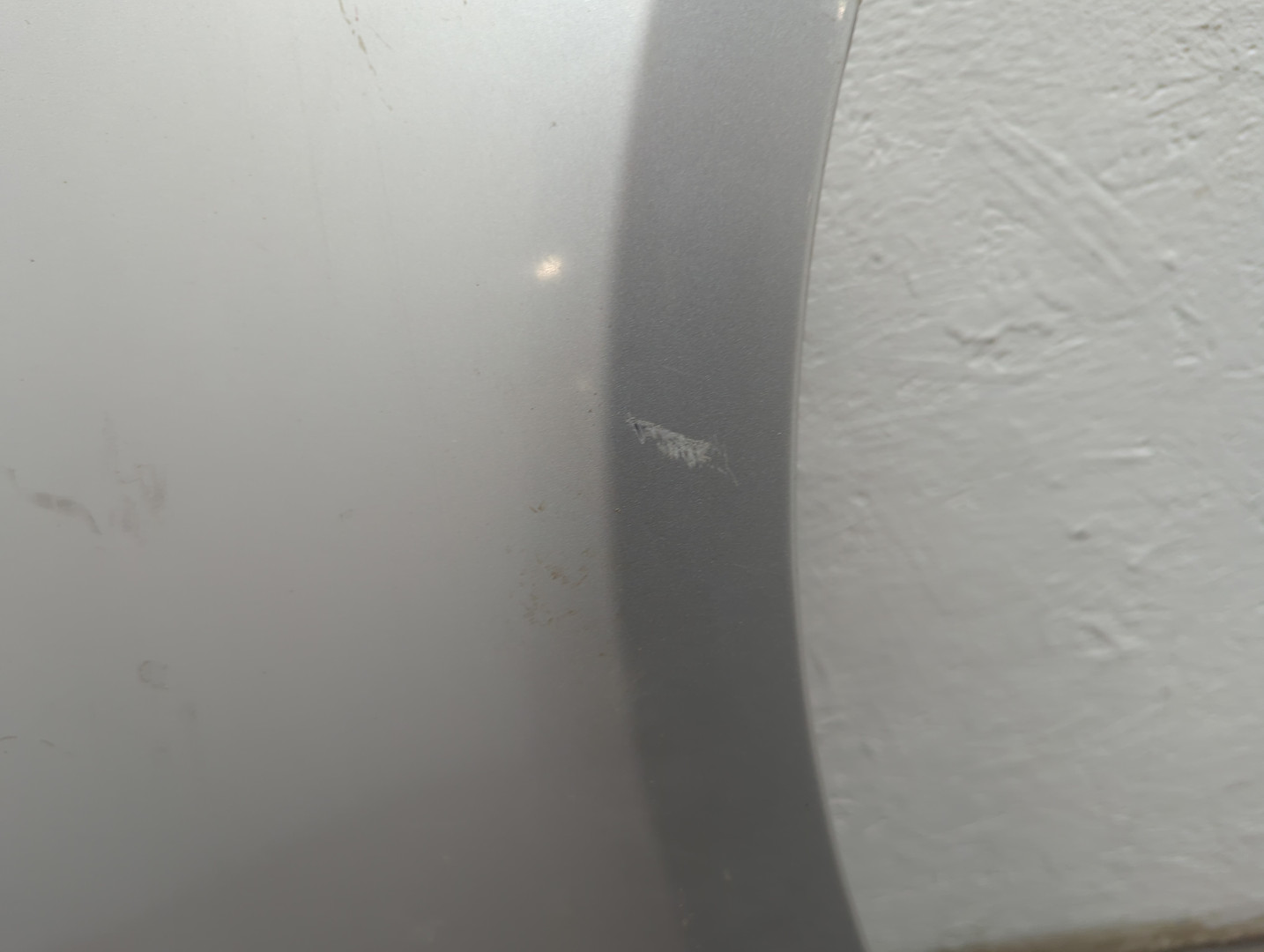 Крыло переднее правое