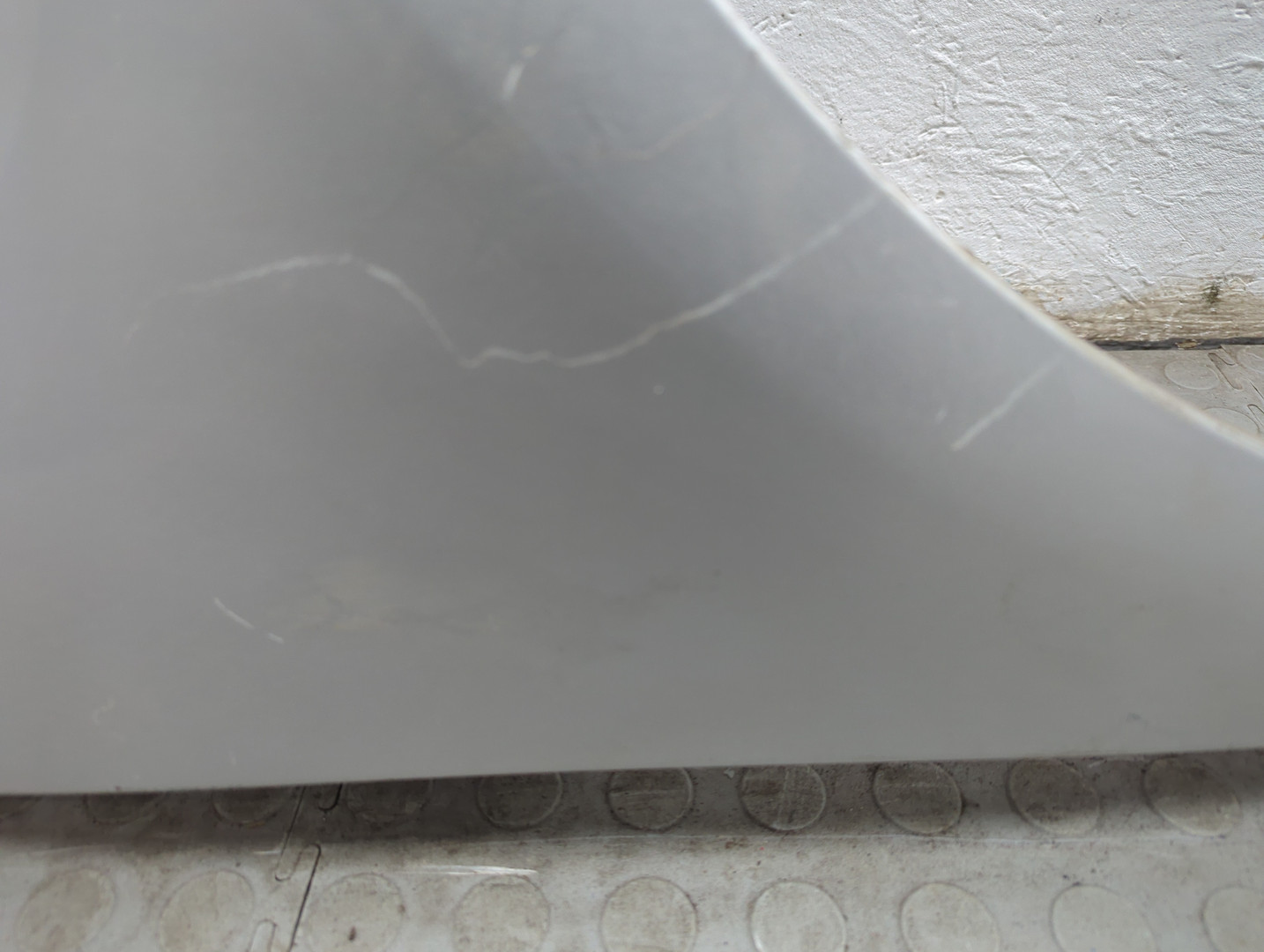 Крыло переднее правое