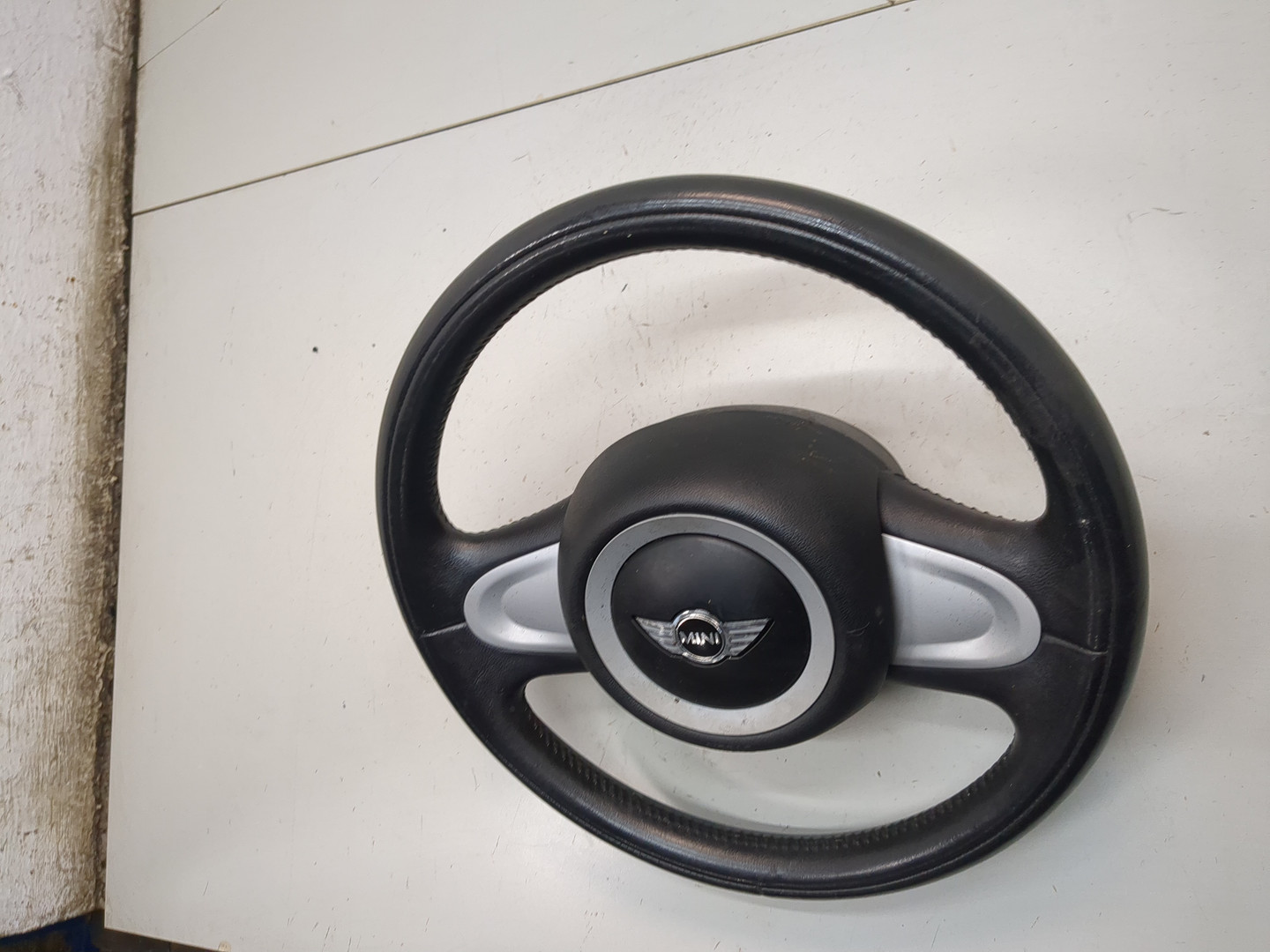 Рулевое колесо (руль)