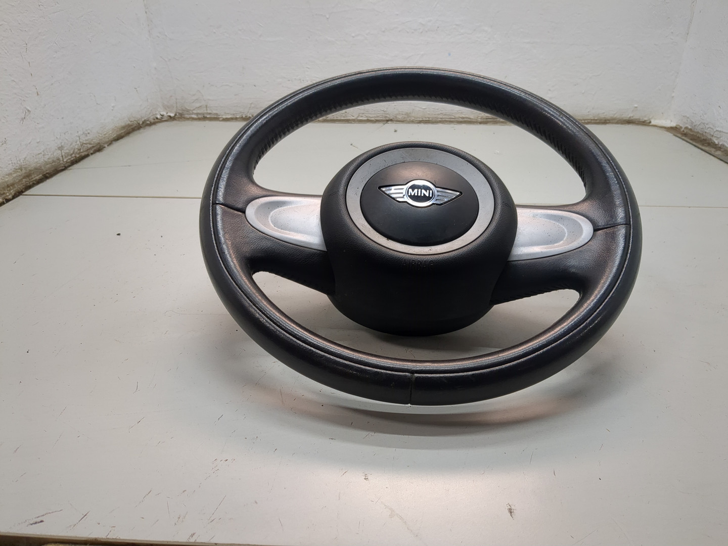 Рулевое колесо (руль)