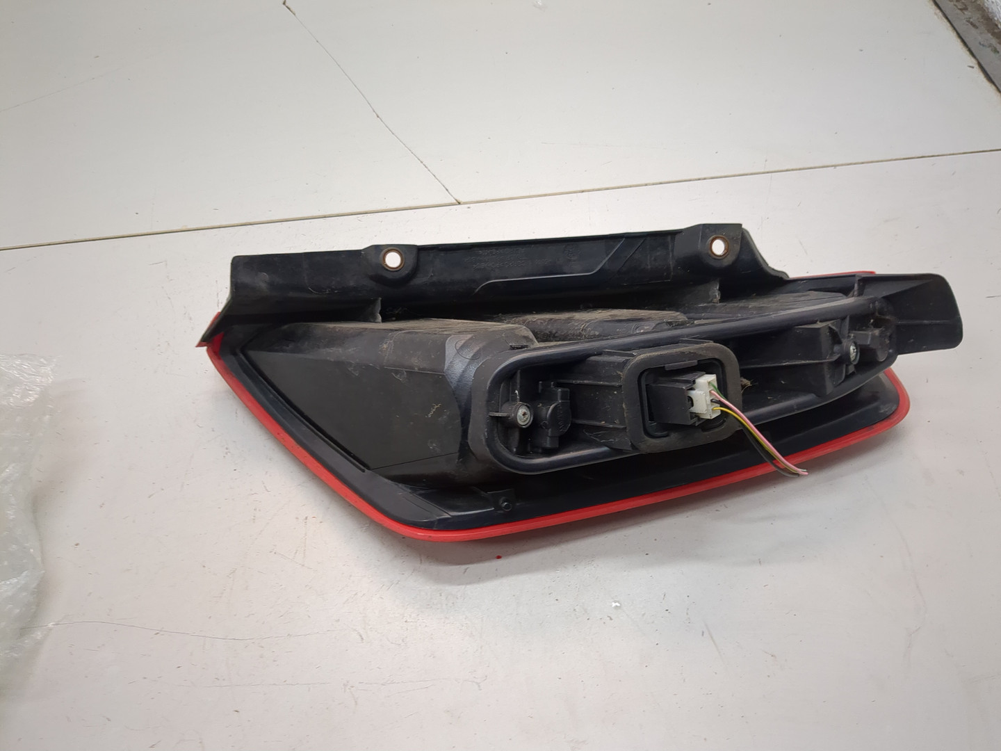 Фонарь задний левый