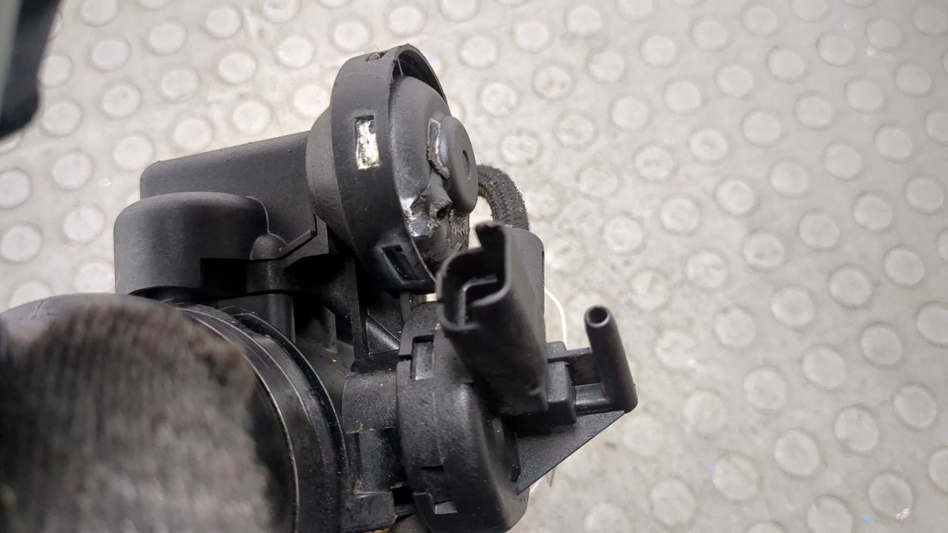 Заслонка дроссельная электрическая