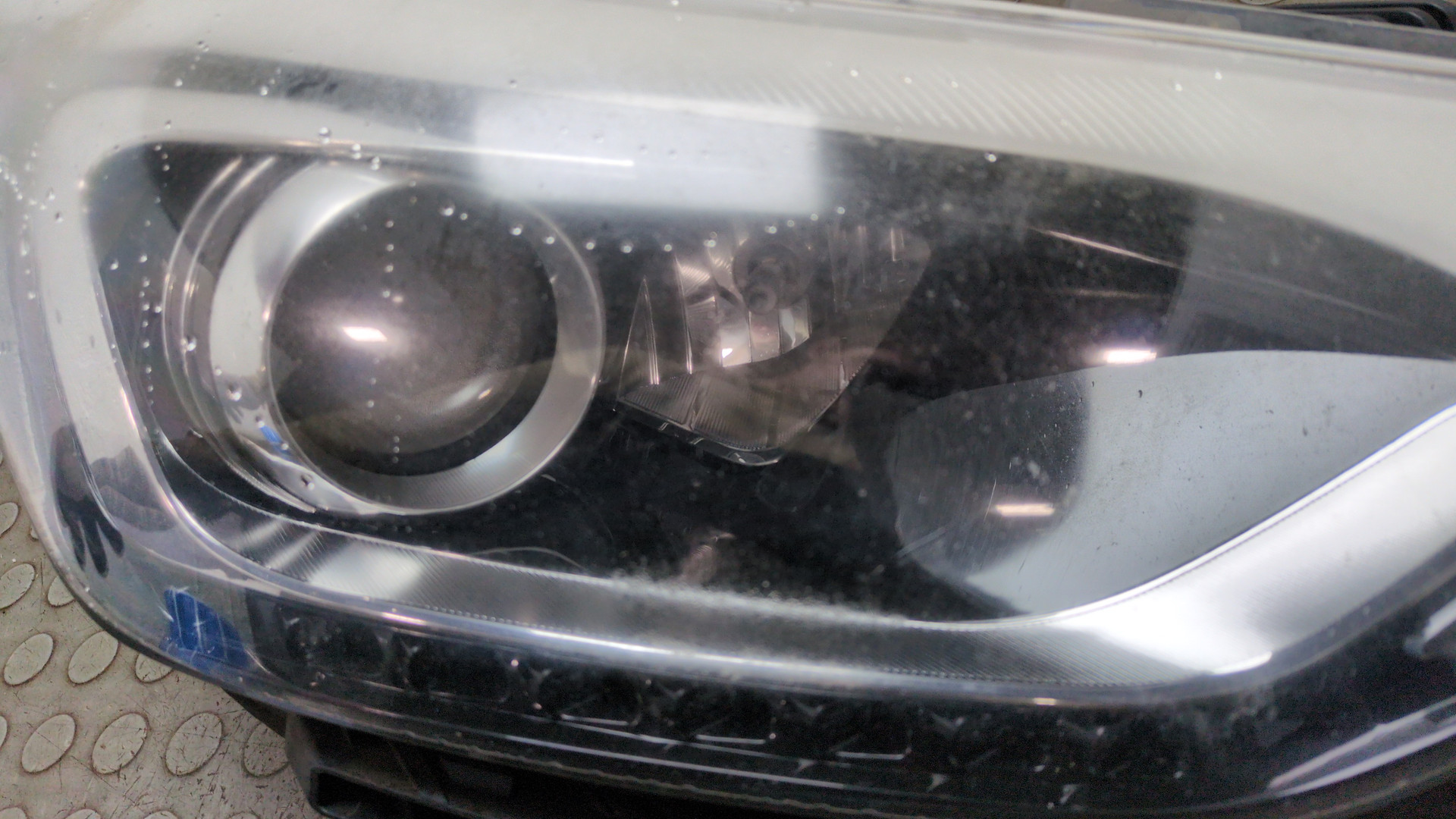 Фара правая