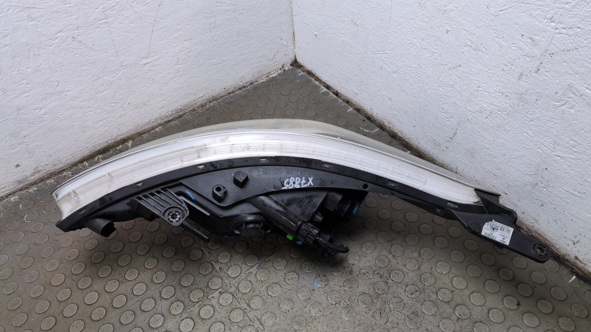 Фара правая