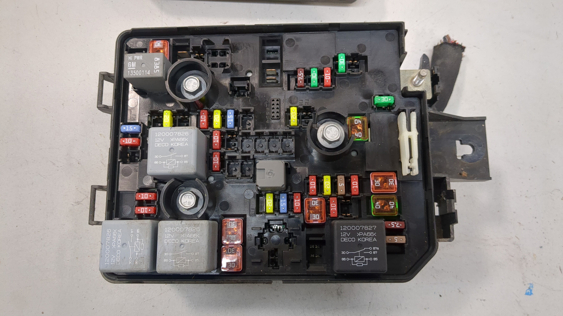 Блок предохранителей