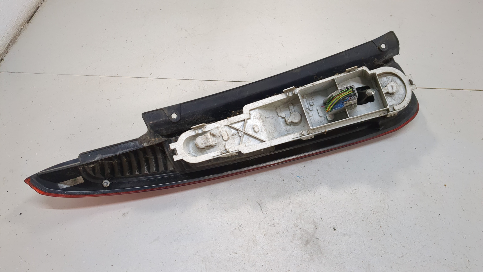 Фонарь задний правый