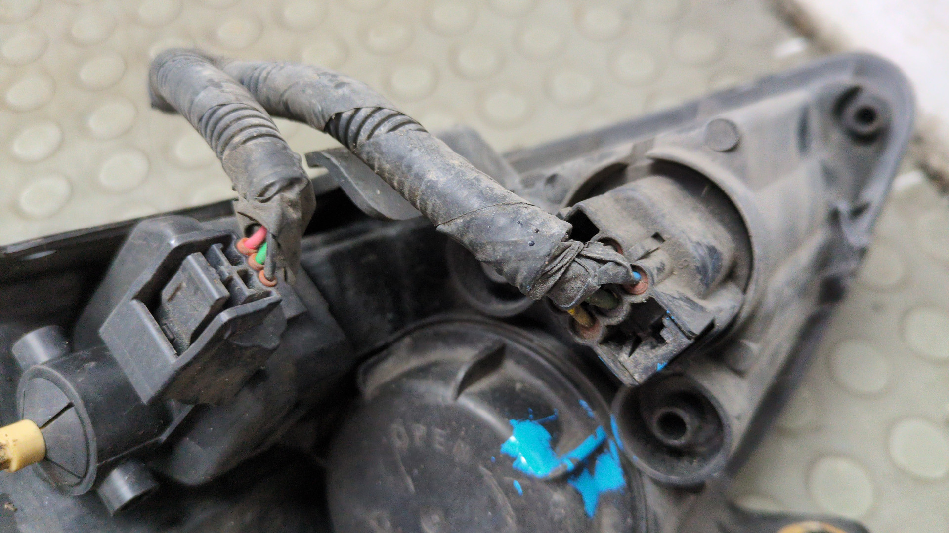 Фара правая