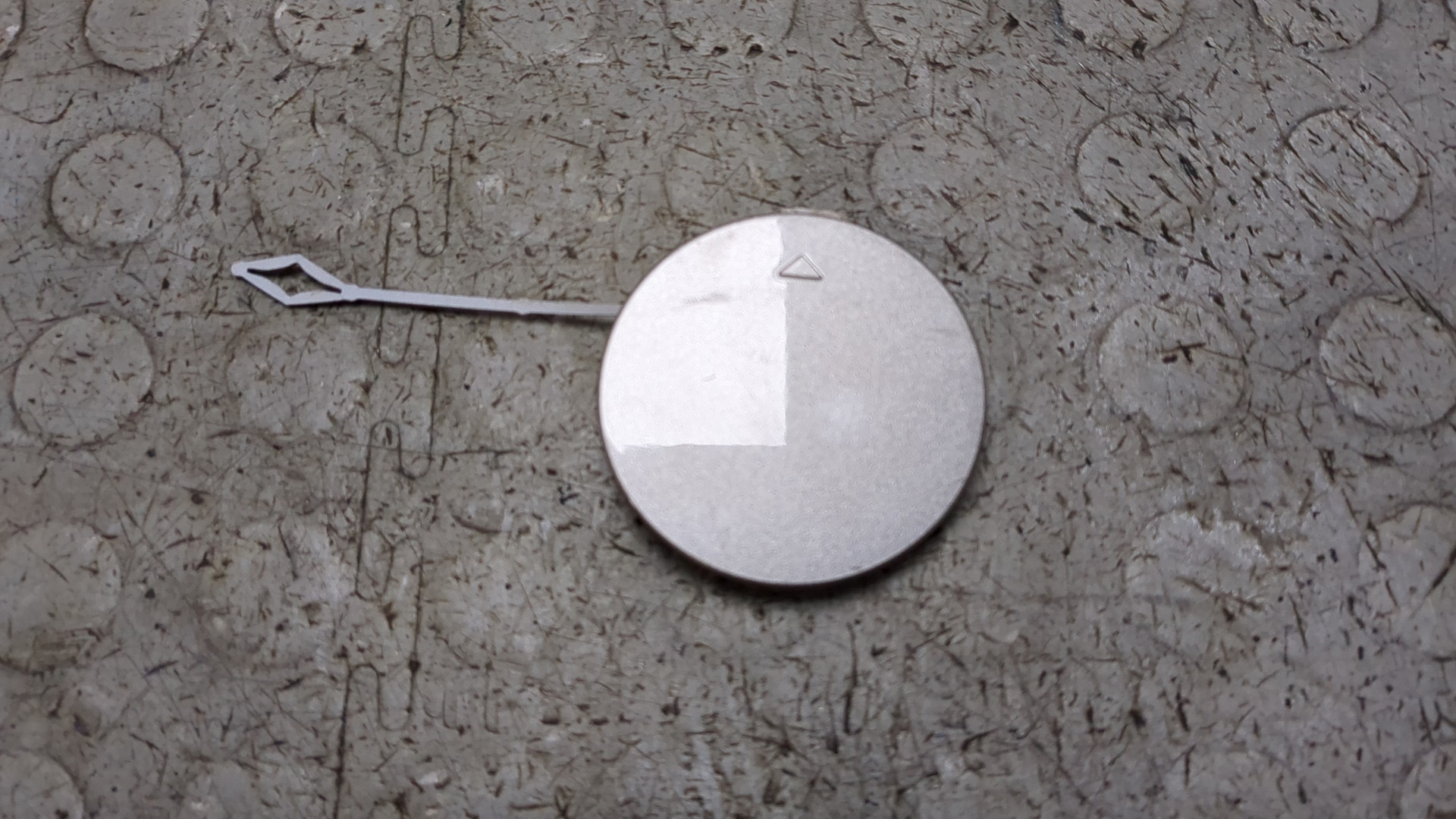 Заглушка буксировочного крюка