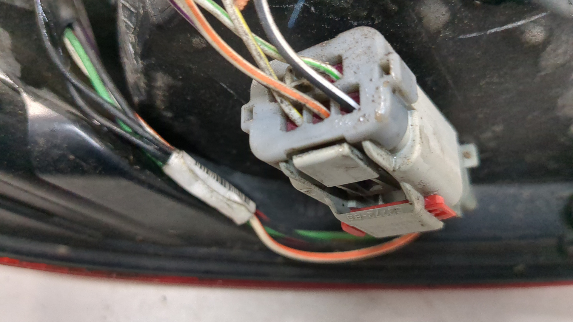 Фонарь задний правый