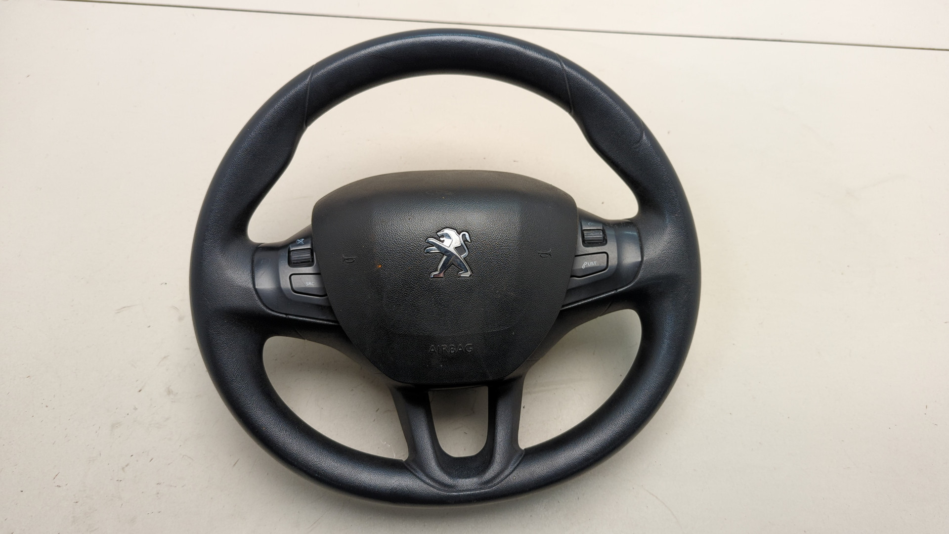 Рулевое колесо (руль)